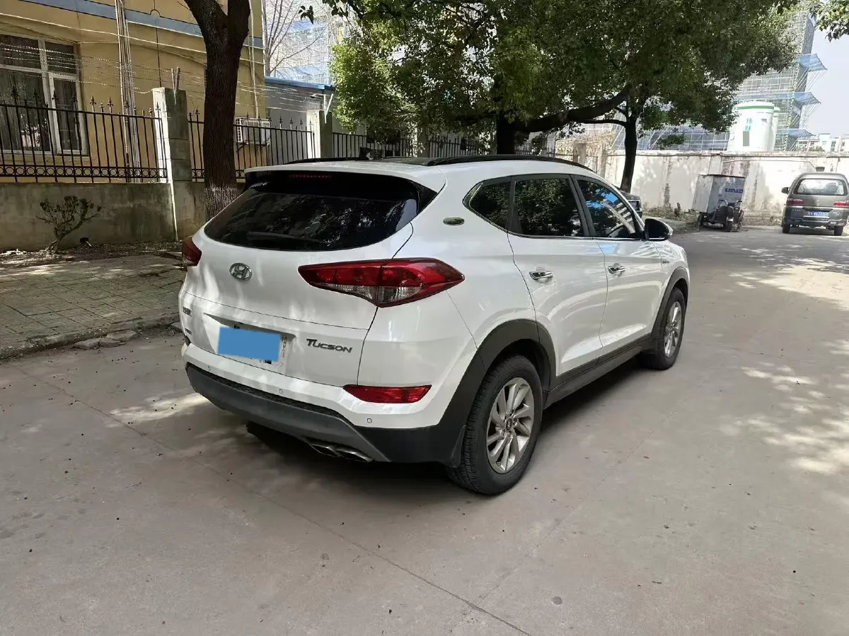 2015 Hyundai Tucson 1.6T 177HP L4 7DCT,autocango,china used car exporter,china ev exporter,chinese used car exporter,chinese used ev exporter