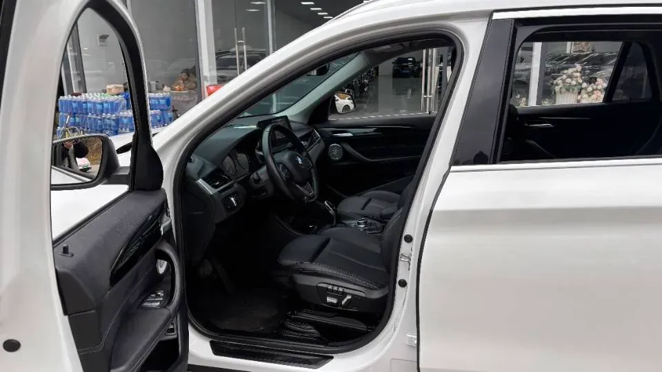 2021 BMW X1 1.5T 140HP L3 7DCT,autocango,china used car exporter,china ev exporter,chinese used car exporter,chinese used ev exporter