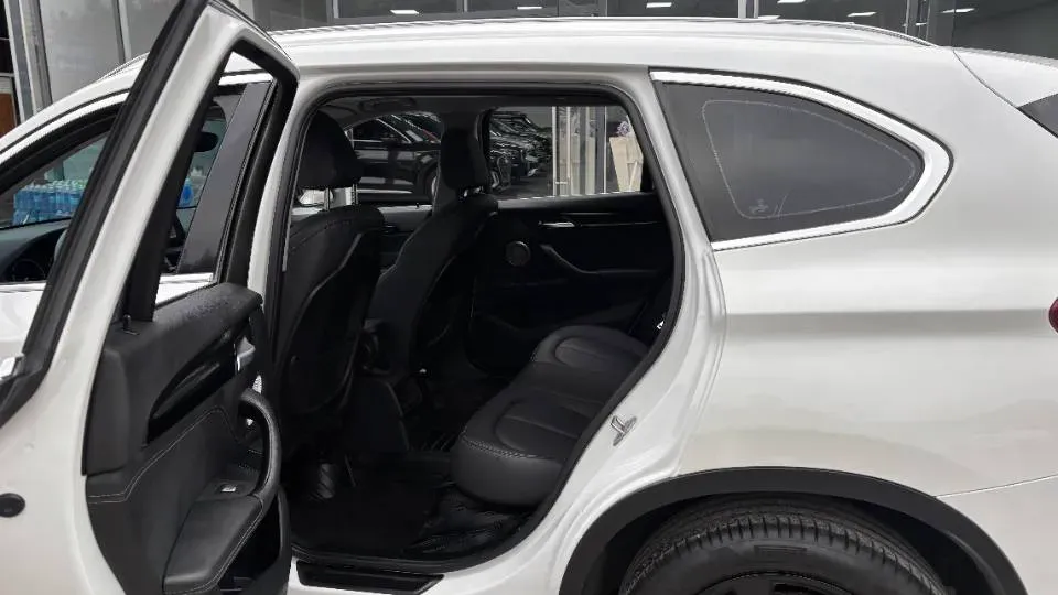 2021 BMW X1 1.5T 140HP L3 7DCT,autocango,china used car exporter,china ev exporter,chinese used car exporter,chinese used ev exporter