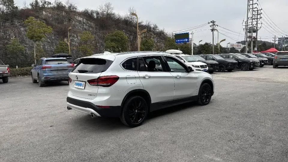 2021 BMW X1 1.5T 140HP L3 7DCT,autocango,china used car exporter,china ev exporter,chinese used car exporter,chinese used ev exporter