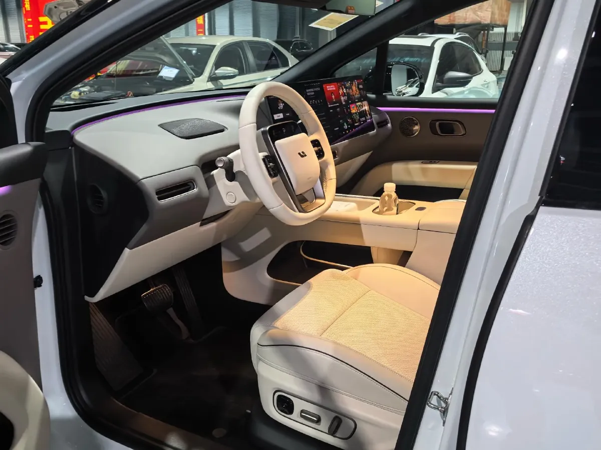 2025 Li i6 BEV,autocango,china used car exporter,china ev exporter,chinese used car exporter,chinese used ev exporter