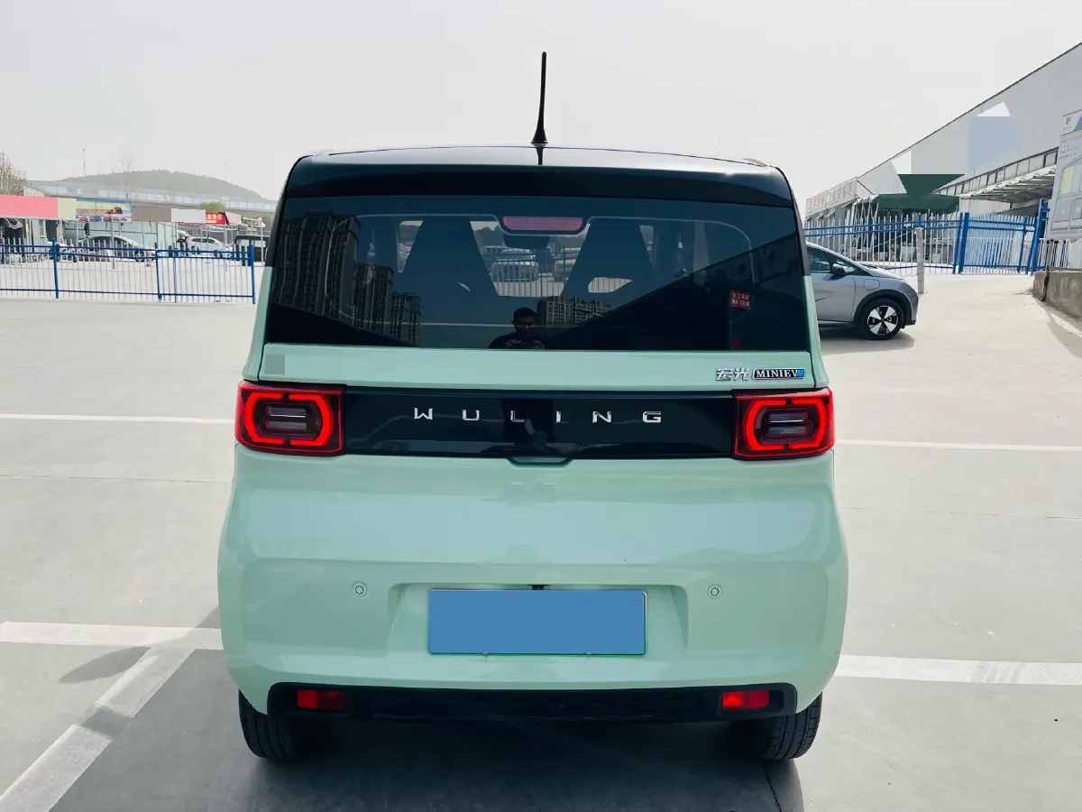 2022 WuLing HongGuang MINI EV BEV 13.9KWH,autocango,china used car exporter,china ev exporter,chinese used car exporter,chinese used ev exporter