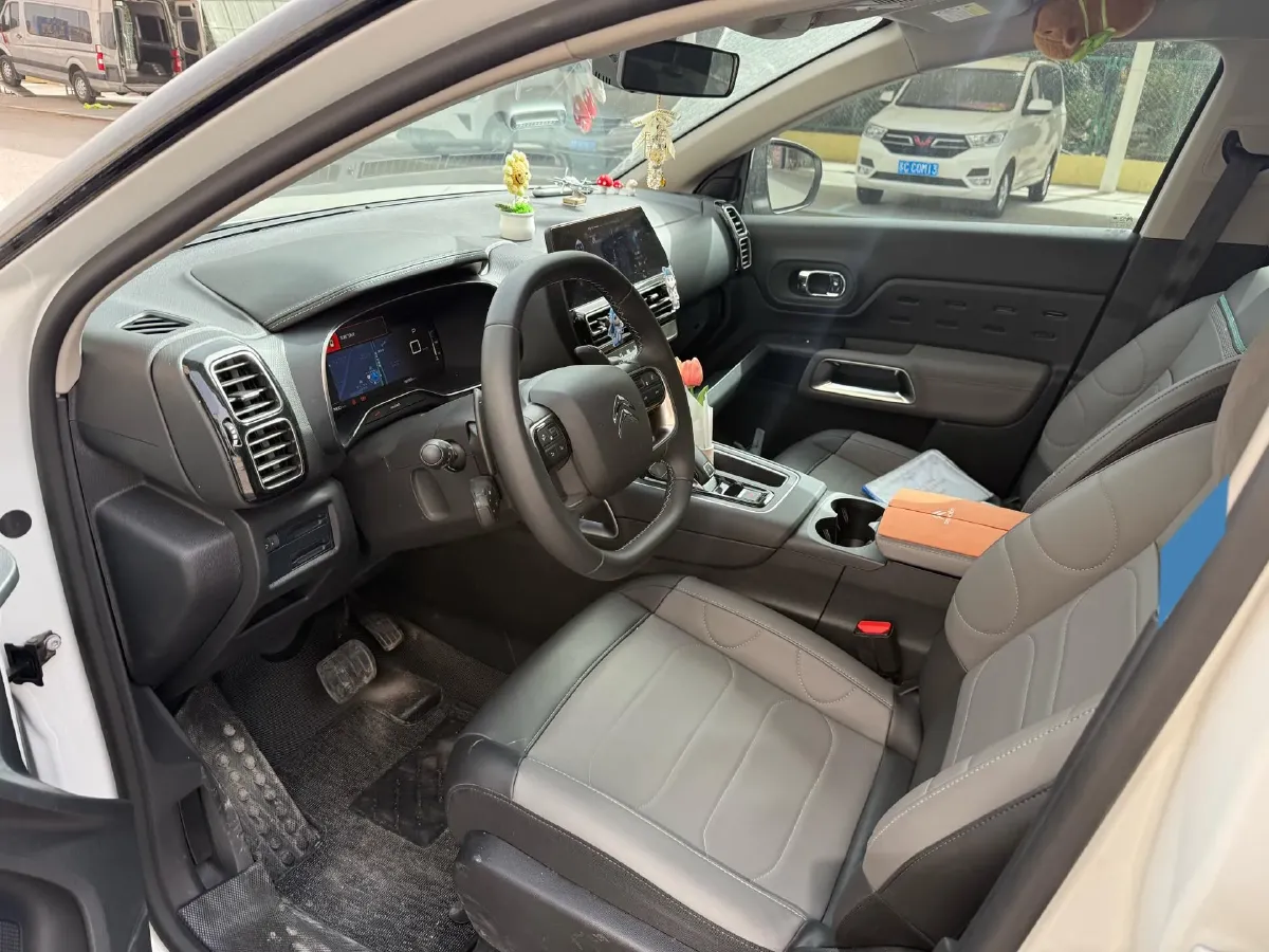 2022 Citroen C5 Aircross 1.6T 175HP L4 8AT,autocango,china used car exporter,china ev exporter,chinese used car exporter,chinese used ev exporter