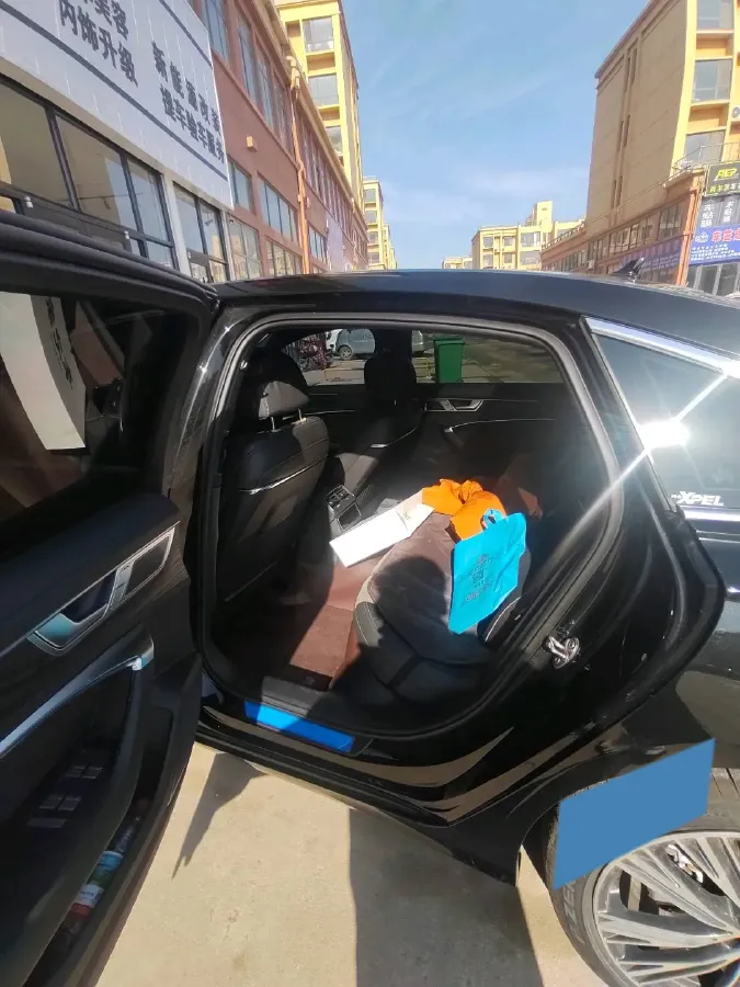 2024 Audi A6L 2.0T 245HP L4 7DCT,autocango,china used car exporter,china ev exporter,chinese used car exporter,chinese used ev exporter