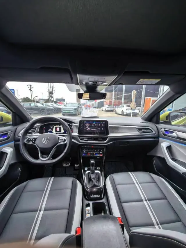 2023 Volkswagen T-Roc 1.5T 160HP L4 7DCT,autocango,china used car exporter,china ev exporter,chinese used car exporter,chinese used ev exporter