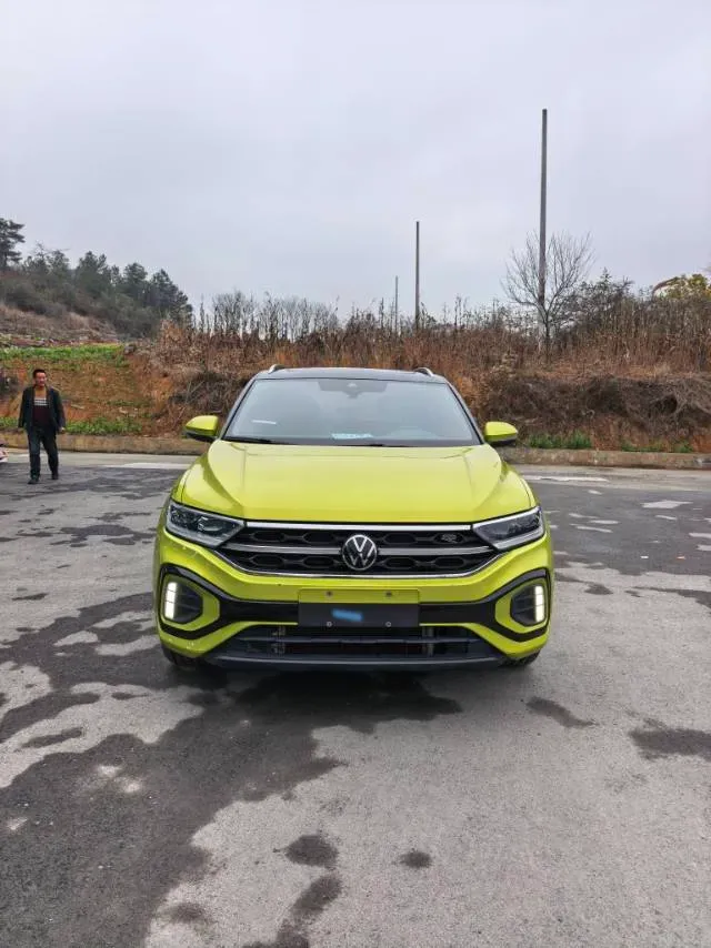 2023 Volkswagen T-Roc 1.5T 160HP L4 7DCT,autocango,china used car exporter,china ev exporter,chinese used car exporter,chinese used ev exporter