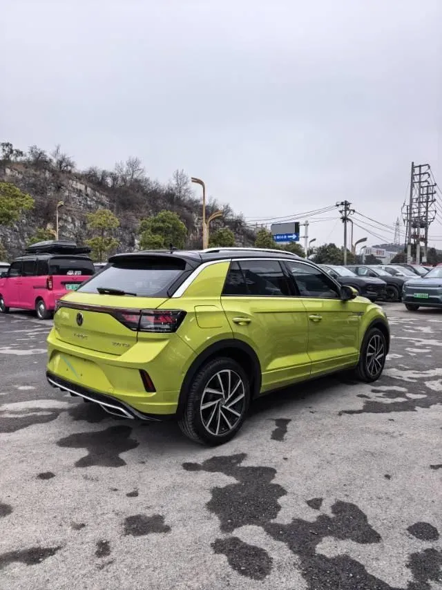 2023 Volkswagen T-Roc 1.5T 160HP L4 7DCT,autocango,china used car exporter,china ev exporter,chinese used car exporter,chinese used ev exporter