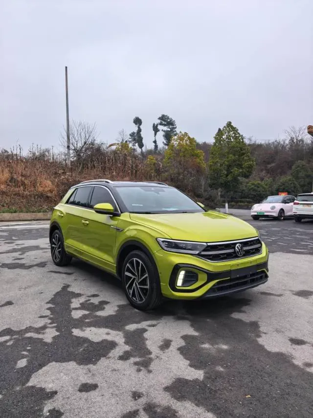 2023 Volkswagen T-Roc 1.5T 160HP L4 7DCT,autocango,china used car exporter,china ev exporter,chinese used car exporter,chinese used ev exporter