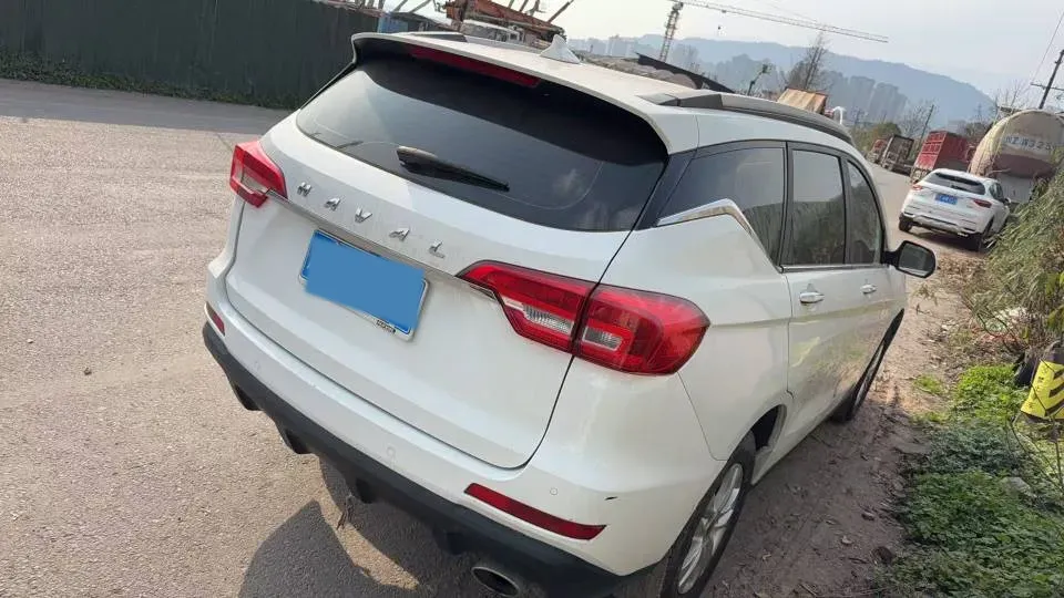 2019 Haval M6 1.5T 150HP L4 7DCT,autocango,china used car exporter,china ev exporter,chinese used car exporter,chinese used ev exporter