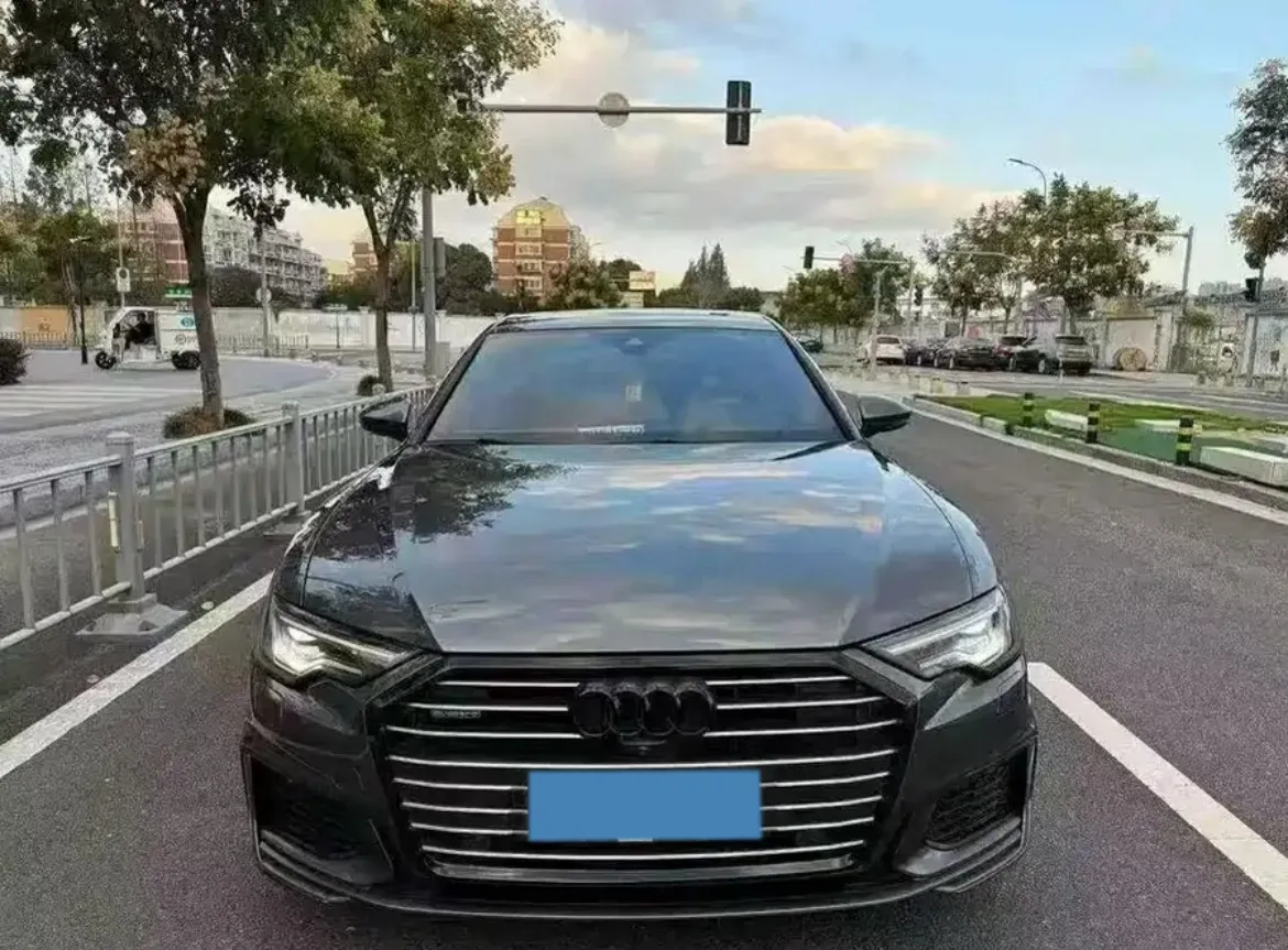 2019 Audi A6L 2.0T 190HP L4 7DCT,autocango,china used car exporter,china ev exporter,chinese used car exporter,chinese used ev exporter