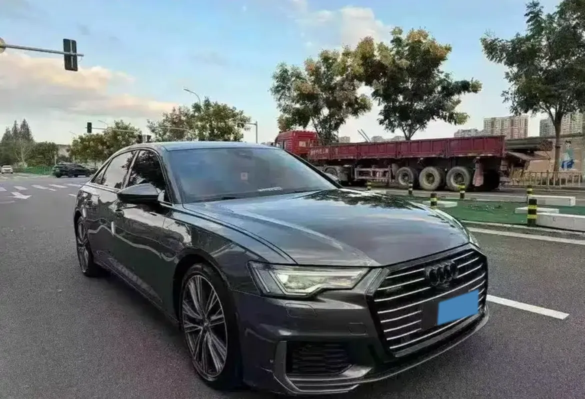 2019 Audi A6L 2.0T 190HP L4 7DCT,autocango,china used car exporter,china ev exporter,chinese used car exporter,chinese used ev exporter