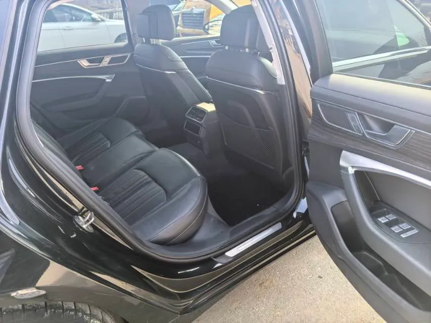 2024 Audi A6L 2.0T 245HP L4 7DCT,autocango,china used car exporter,china ev exporter,chinese used car exporter,chinese used ev exporter