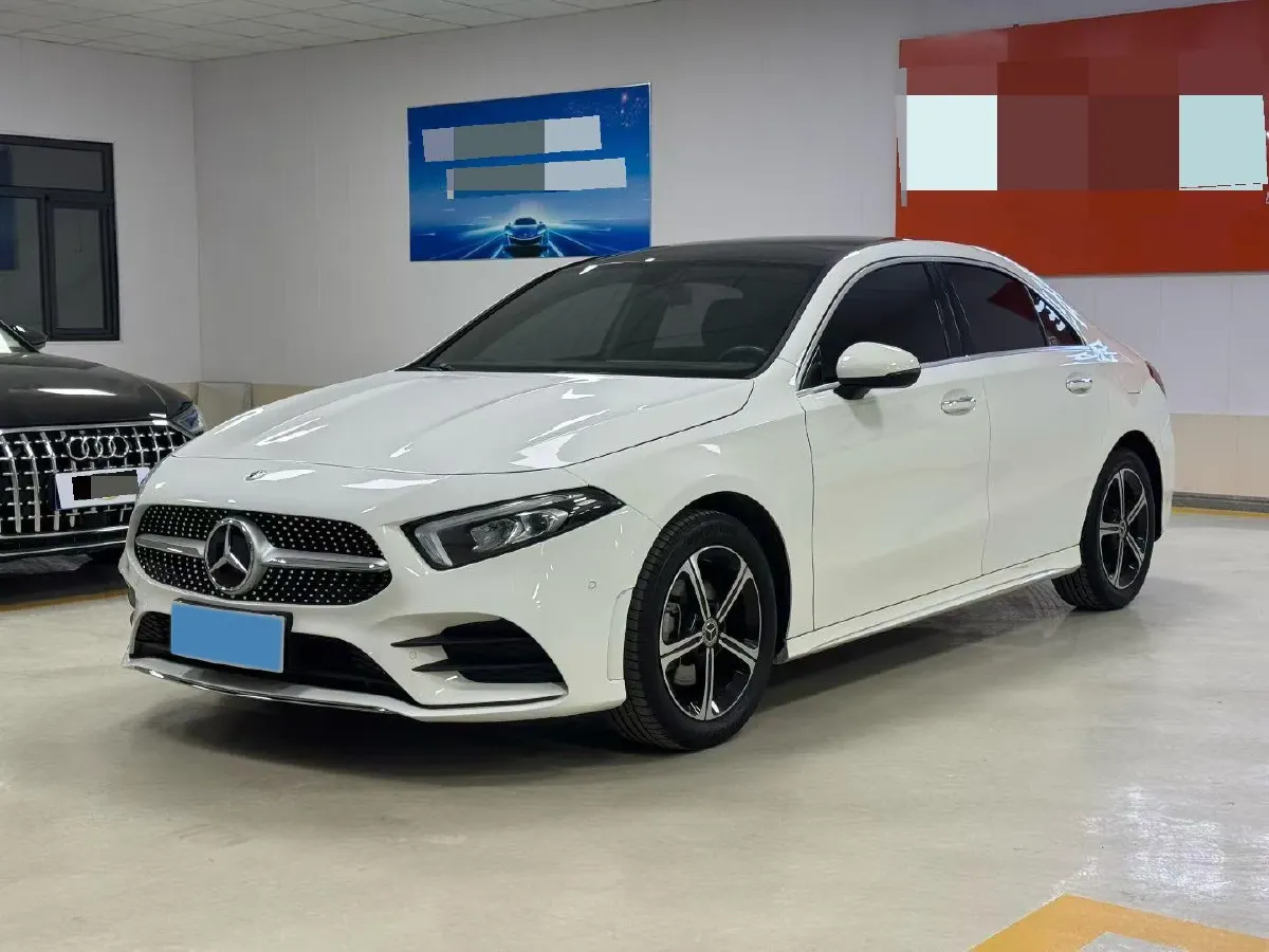2023 Mercedes-Benz A Class 1.3T 163HP L4 7DCT,autocango,china used car exporter,china ev exporter,chinese used car exporter,chinese used ev exporter