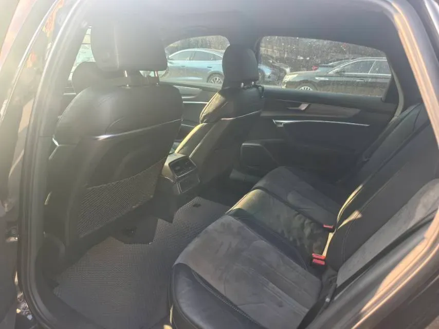 2020 Audi A6L 2.0T 190HP L4 7DCT,autocango,china used car exporter,china ev exporter,chinese used car exporter,chinese used ev exporter