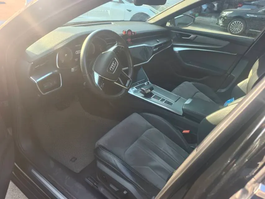2020 Audi A6L 2.0T 190HP L4 7DCT,autocango,china used car exporter,china ev exporter,chinese used car exporter,chinese used ev exporter