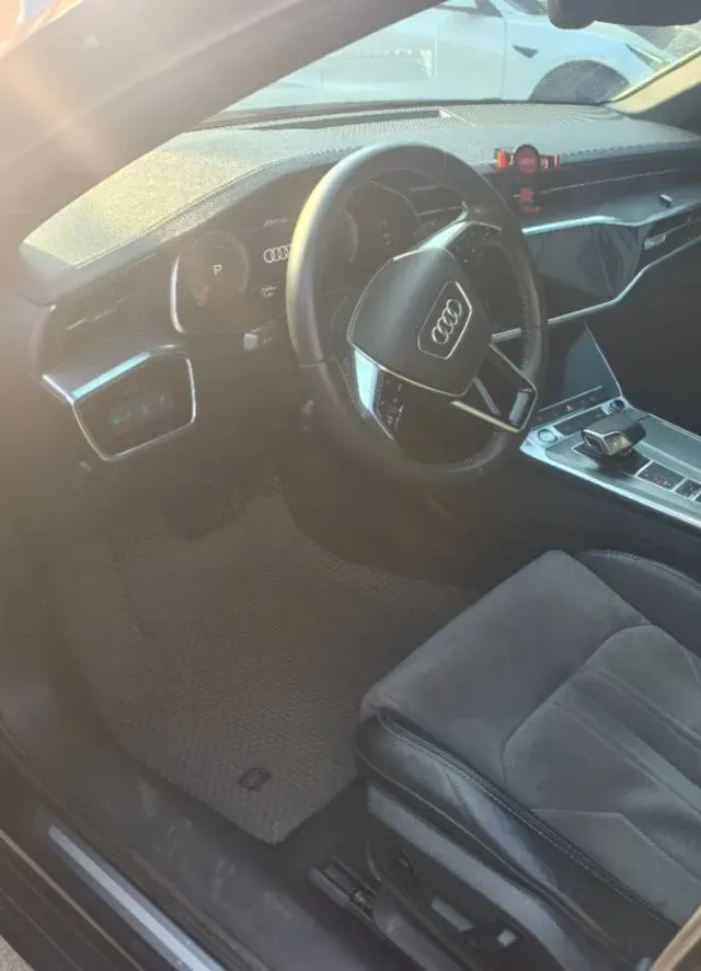 2020 Audi A6L 2.0T 190HP L4 7DCT,autocango,china used car exporter,china ev exporter,chinese used car exporter,chinese used ev exporter