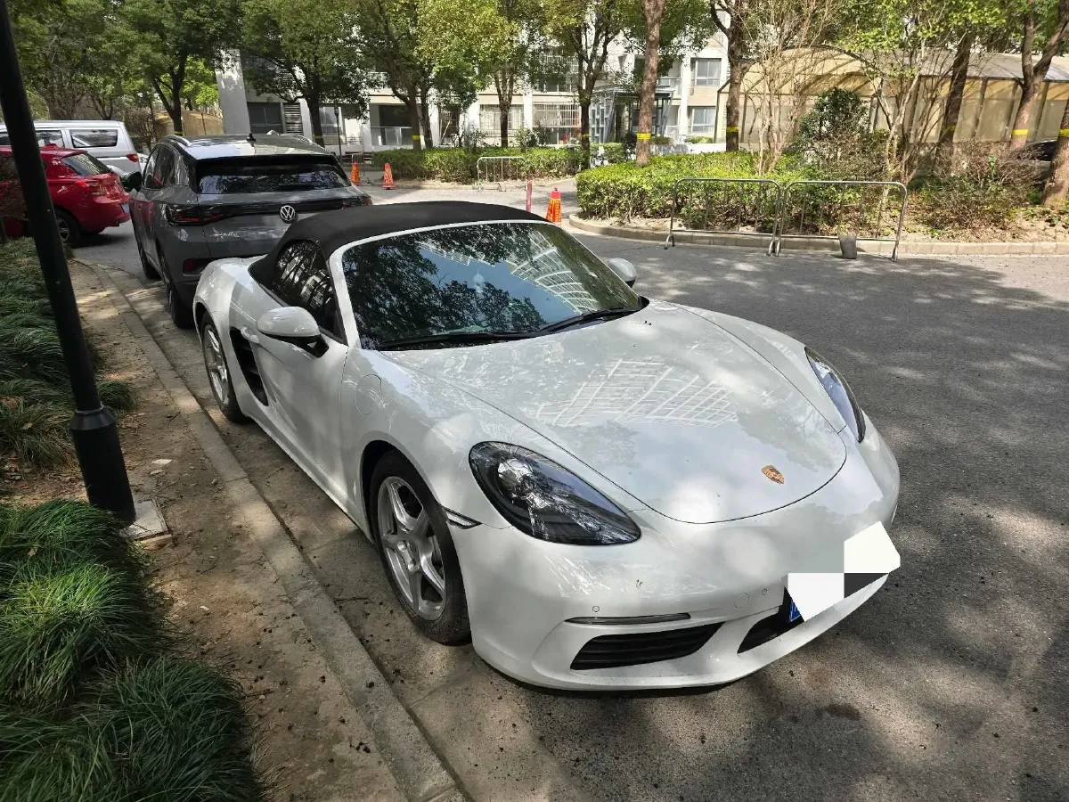 2022 Porsche 718 2.0T 250HP H4 7DCT,autocango,china used car exporter,china ev exporter,chinese used car exporter,chinese used ev exporter