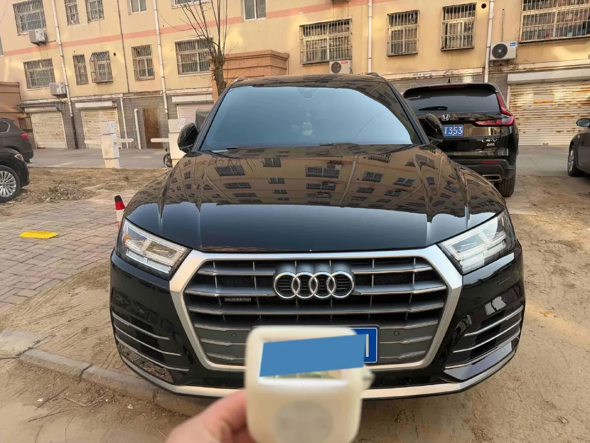 2020 Audi Q5L 2.0T 190HP L4 7DCT,autocango,china used car exporter,china ev exporter,chinese used car exporter,chinese used ev exporter