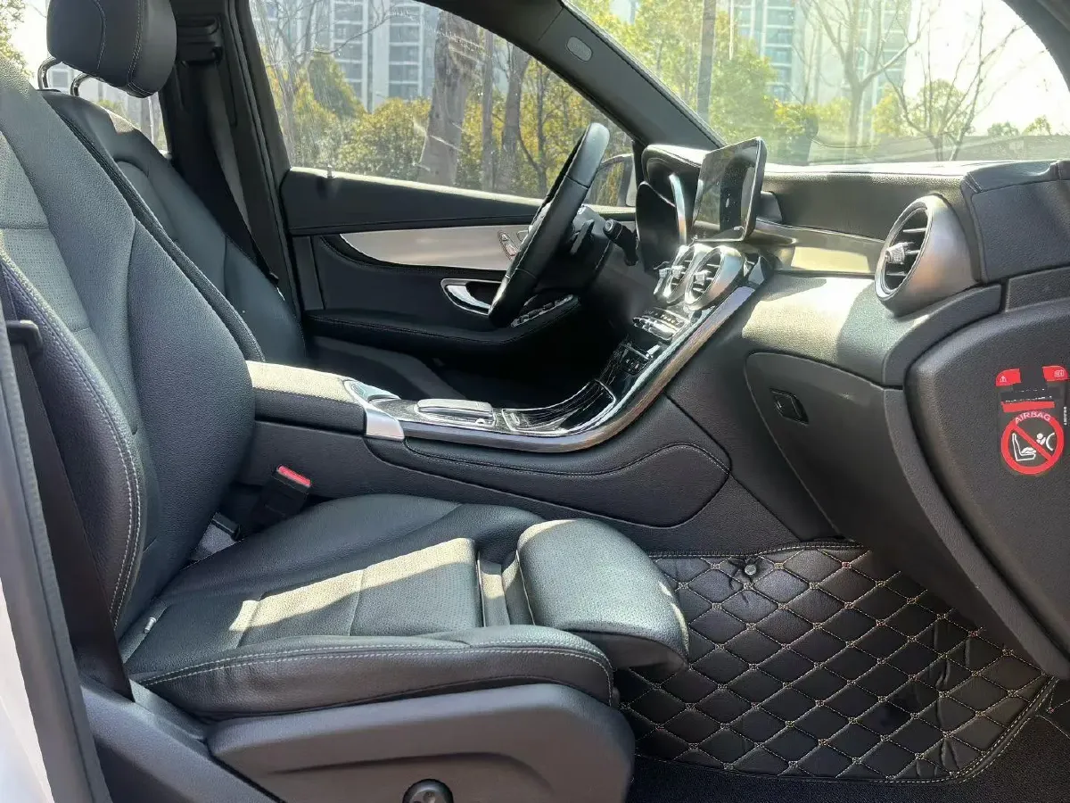 2020 Mercedes-Benz GLC Class 2.0T 197HP L4 9AT,autocango,china used car exporter,china ev exporter,chinese used car exporter,chinese used ev exporter