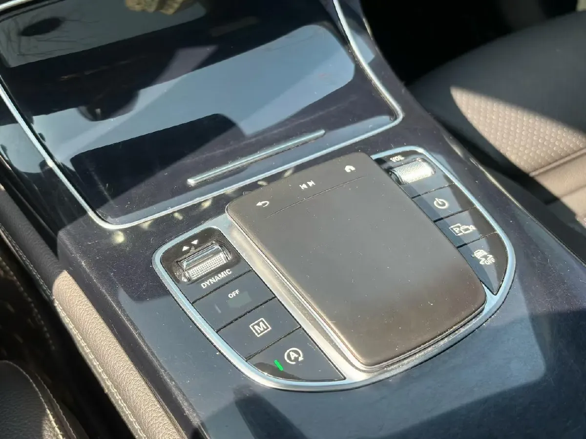 2020 Mercedes-Benz GLC Class 2.0T 197HP L4 9AT,autocango,china used car exporter,china ev exporter,chinese used car exporter,chinese used ev exporter