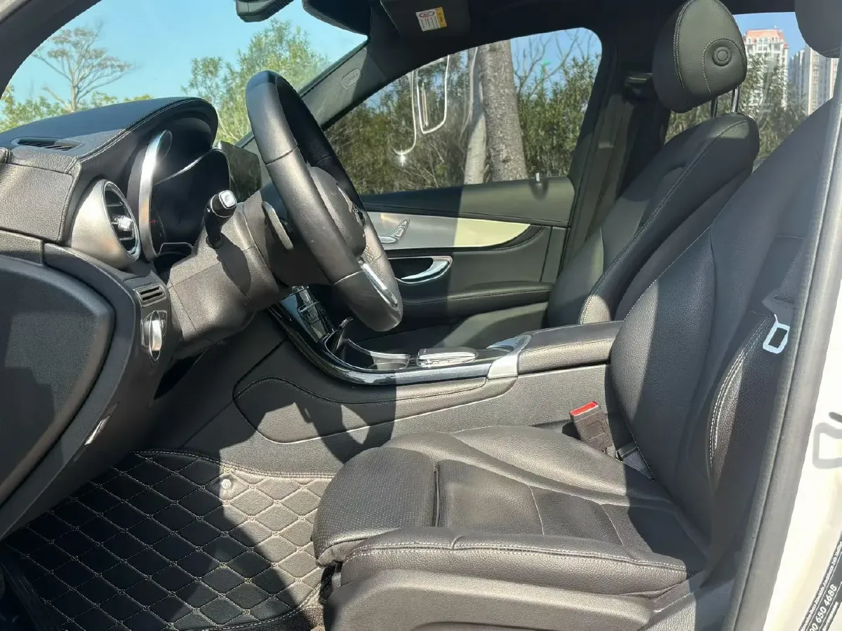 2020 Mercedes-Benz GLC Class 2.0T 197HP L4 9AT,autocango,china used car exporter,china ev exporter,chinese used car exporter,chinese used ev exporter