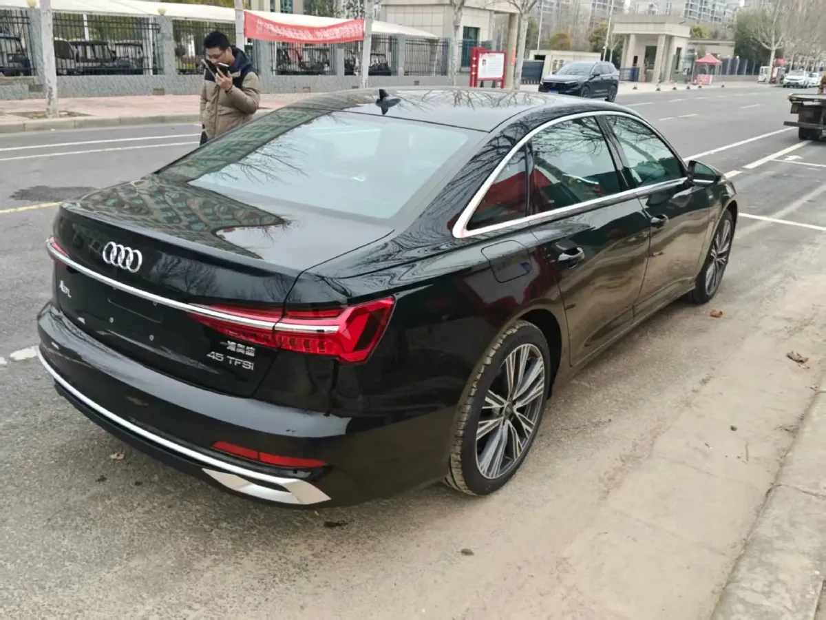 2026 Audi A6L 2.0T 245HP L4 7DCT,autocango,china used car exporter,china ev exporter,chinese used car exporter,chinese used ev exporter