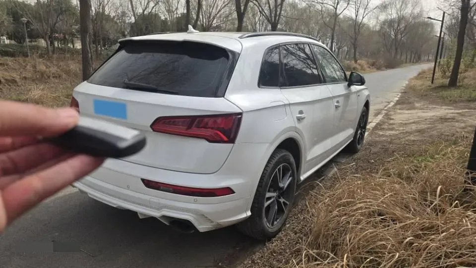 2020 Audi Q5L 2.0T 190HP L4 7DCT,autocango,china used car exporter,china ev exporter,chinese used car exporter,chinese used ev exporter