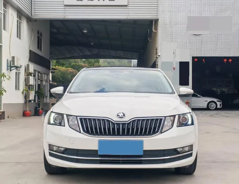 2019 Skoda Octavia 1.2T 116HP L4 7DCT,autocango,china used car exporter,china ev exporter,chinese used car exporter,chinese used ev exporter