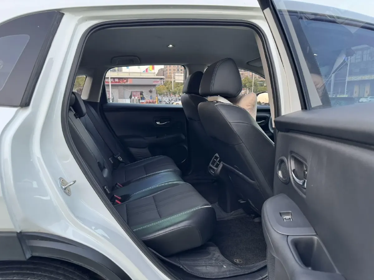 2023 Honda HR-V 1.5T 182HP L4 CVT,autocango,china used car exporter,china ev exporter,chinese used car exporter,chinese used ev exporter