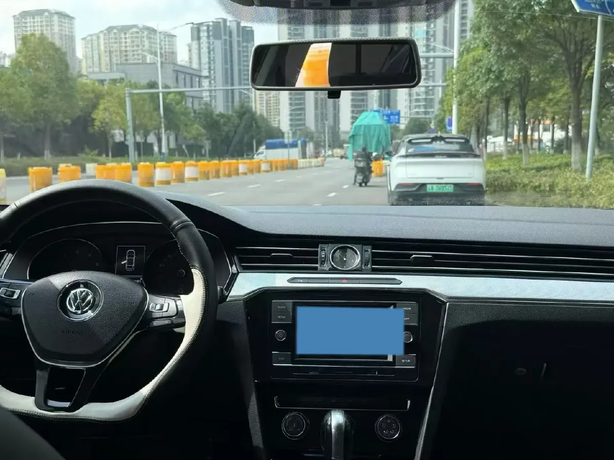 2018 Volkswagen Magotan 1.8T 180HP L4 7DCT,autocango,china used car exporter,china ev exporter,chinese used car exporter,chinese used ev exporter