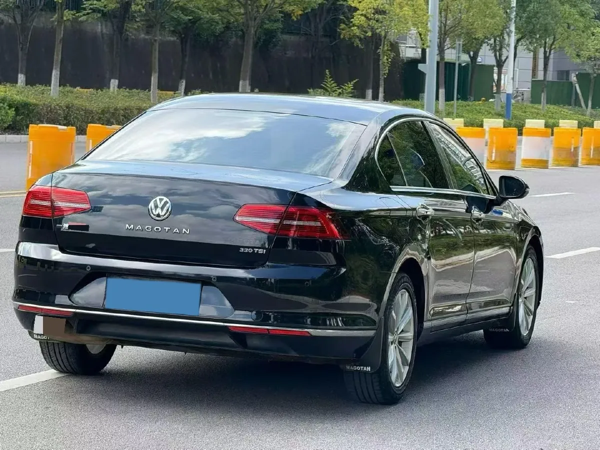 2018 Volkswagen Magotan 1.8T 180HP L4 7DCT,autocango,china used car exporter,china ev exporter,chinese used car exporter,chinese used ev exporter