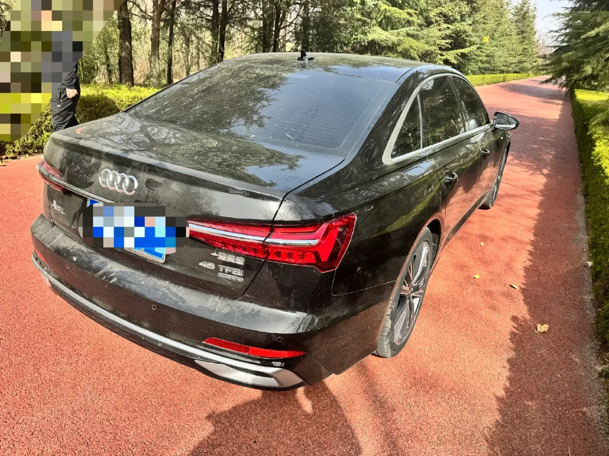 2025 Audi A6L 2.0T 245HP L4 7DCT,autocango,china used car exporter,china ev exporter,chinese used car exporter,chinese used ev exporter