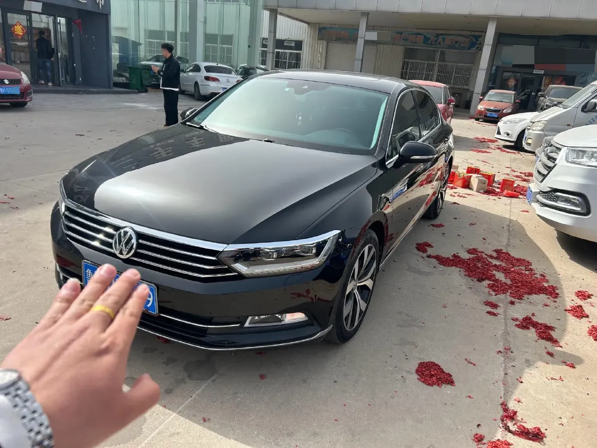 2018 Volkswagen Magotan 1.8T 180HP L4 7DCT,autocango,china used car exporter,china ev exporter,chinese used car exporter,chinese used ev exporter