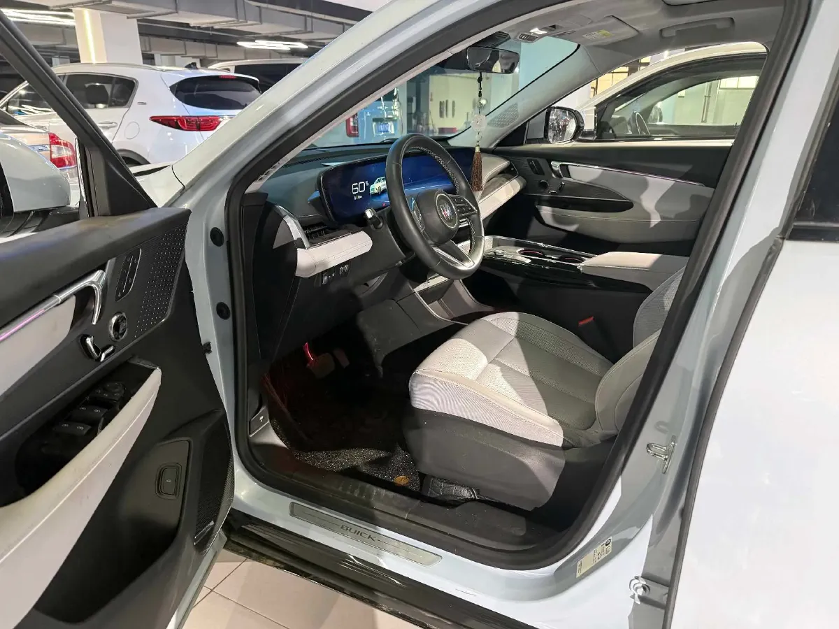 2023 Buick EnvisionPlus 1.5T 211HP L4 9AT,autocango,china used car exporter,china ev exporter,chinese used car exporter,chinese used ev exporter