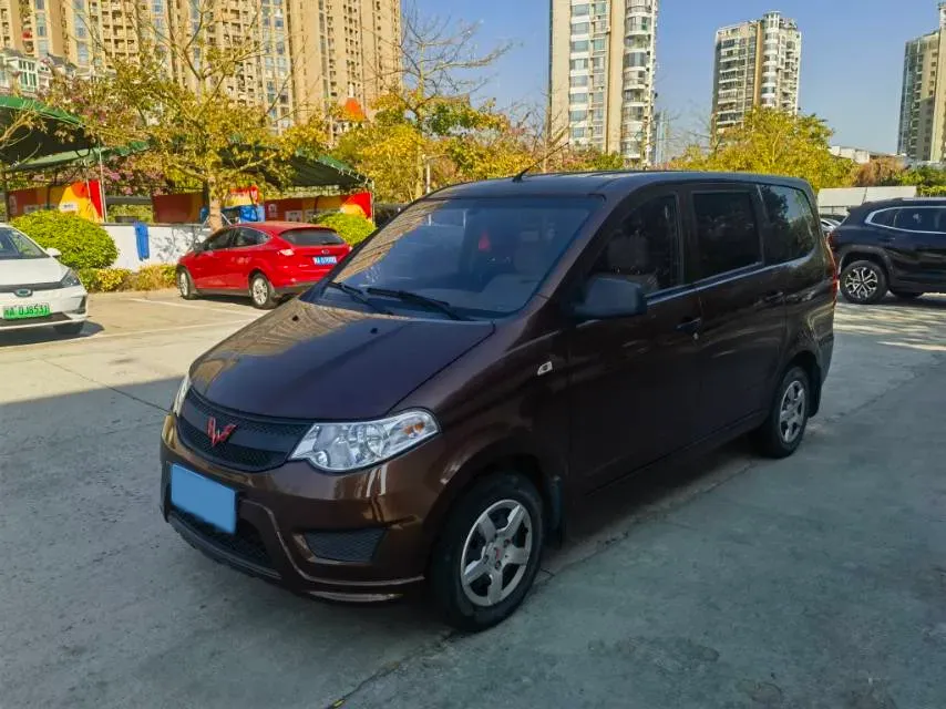 2020 WuLing HongGuang V 1.2L 76HP L4 5MT,autocango,china used car exporter,china ev exporter,chinese used car exporter,chinese used ev exporter