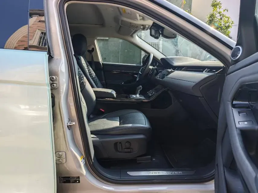 2023 Land Rover Range Rover Evoque 2.0T 249HP L4 9AT,autocango,china used car exporter,china ev exporter,chinese used car exporter,chinese used ev exporter