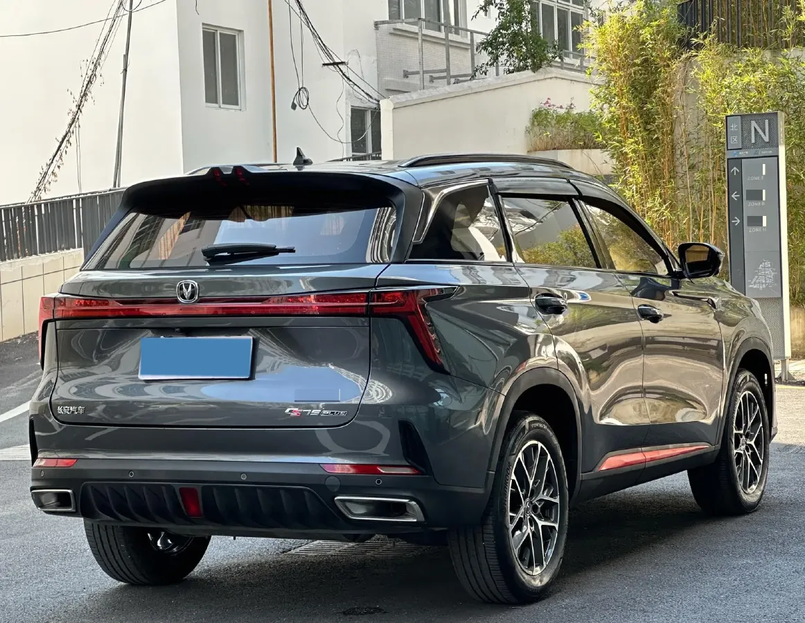 2022 ChangAn CS75 Plus 2.0T 233HP L4 8AT,autocango,china used car exporter,china ev exporter,chinese used car exporter,chinese used ev exporter