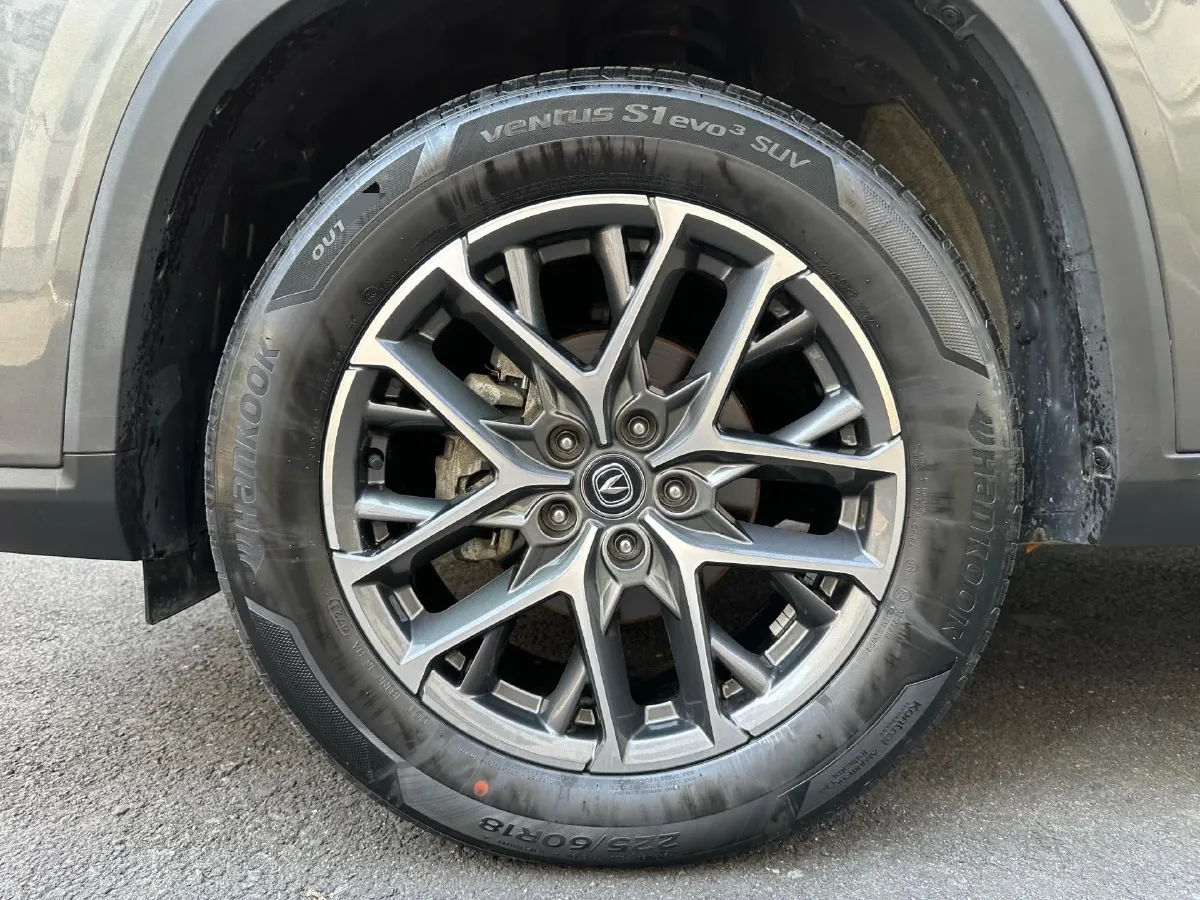 2022 ChangAn CS75 Plus 2.0T 233HP L4 8AT,autocango,china used car exporter,china ev exporter,chinese used car exporter,chinese used ev exporter