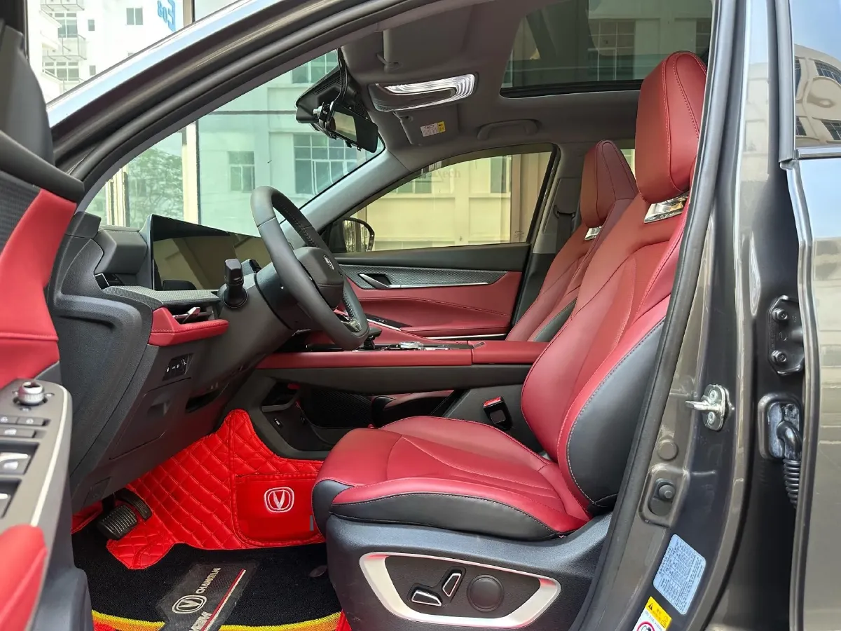 2022 ChangAn CS75 Plus 2.0T 233HP L4 8AT,autocango,china used car exporter,china ev exporter,chinese used car exporter,chinese used ev exporter