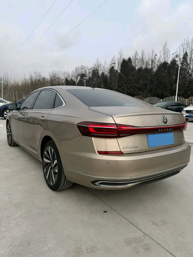 2021 Volkswagen Passat 2.0T 186HP L4 7DCT,autocango,china used car exporter,china ev exporter,chinese used car exporter,chinese used ev exporter
