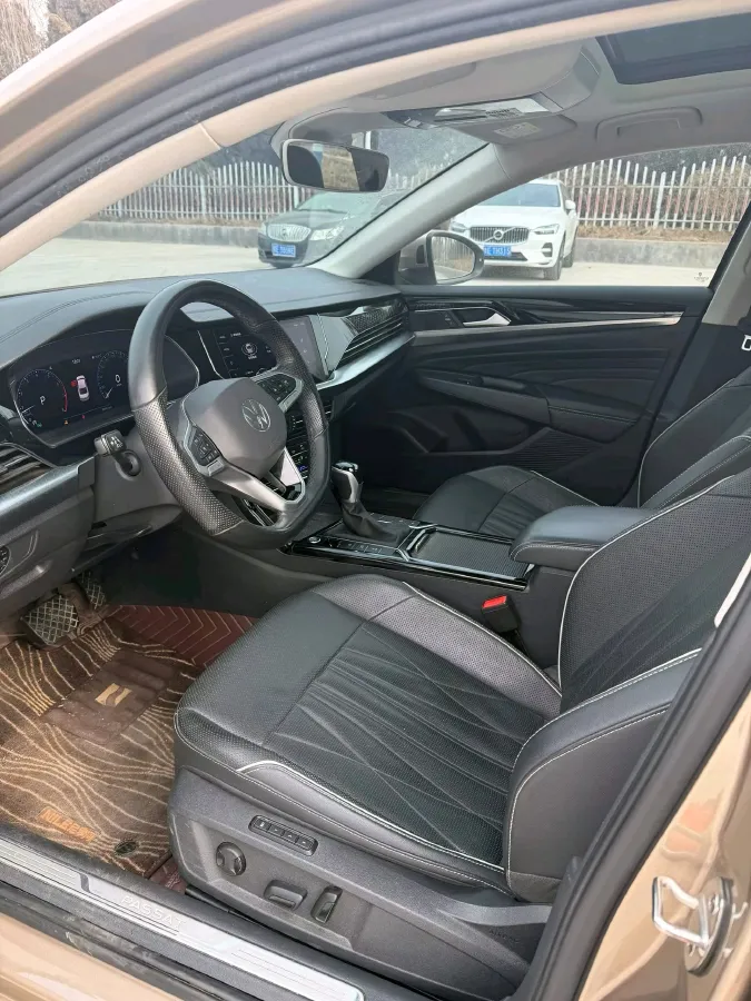 2021 Volkswagen Passat 2.0T 186HP L4 7DCT,autocango,china used car exporter,china ev exporter,chinese used car exporter,chinese used ev exporter