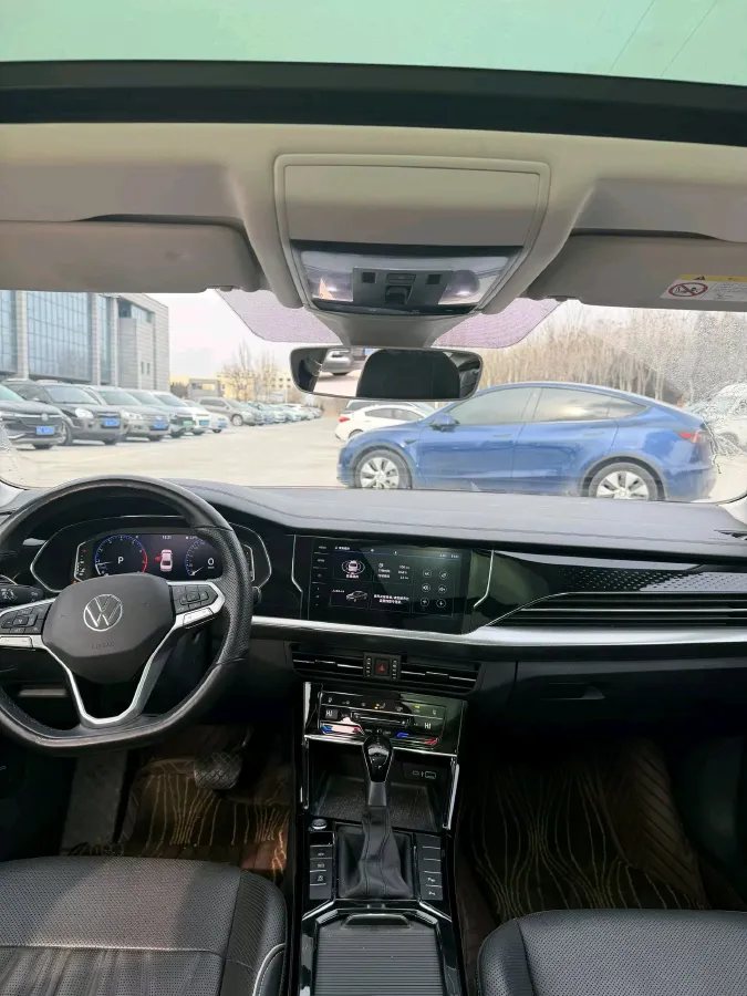 2021 Volkswagen Passat 2.0T 186HP L4 7DCT,autocango,china used car exporter,china ev exporter,chinese used car exporter,chinese used ev exporter