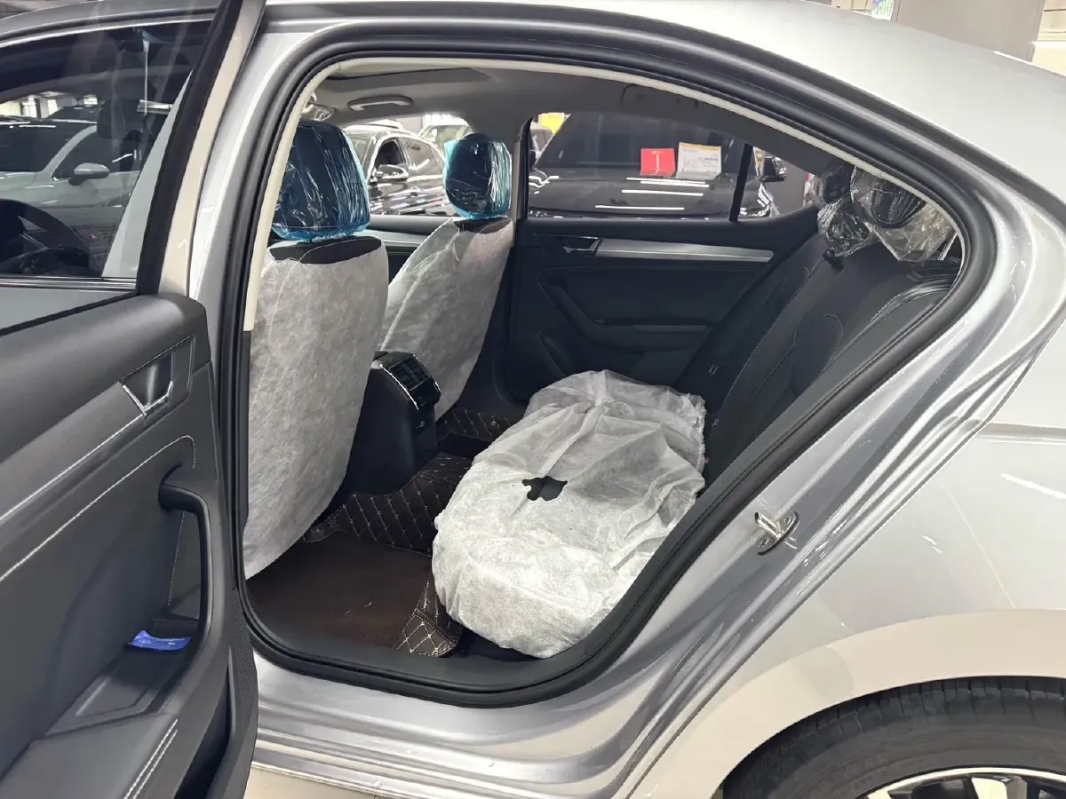 2024 Skoda Superb 1.4T 150HP L4 7DCT,autocango,china used car exporter,china ev exporter,chinese used car exporter,chinese used ev exporter