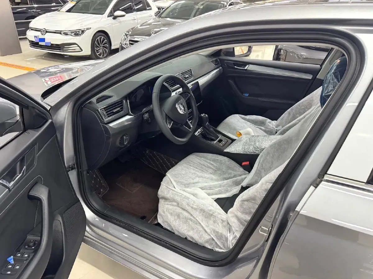 2024 Skoda Superb 1.4T 150HP L4 7DCT,autocango,china used car exporter,china ev exporter,chinese used car exporter,chinese used ev exporter