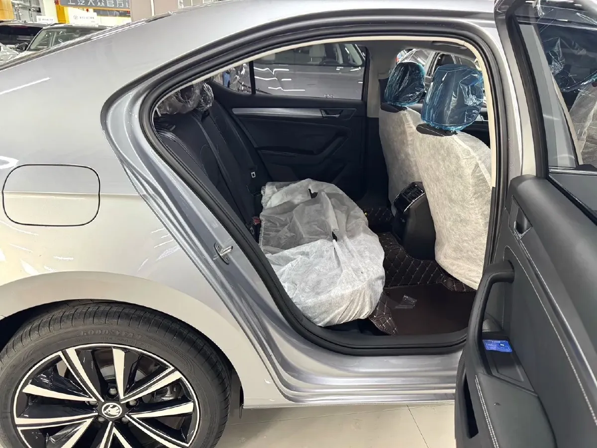 2024 Skoda Superb 1.4T 150HP L4 7DCT,autocango,china used car exporter,china ev exporter,chinese used car exporter,chinese used ev exporter