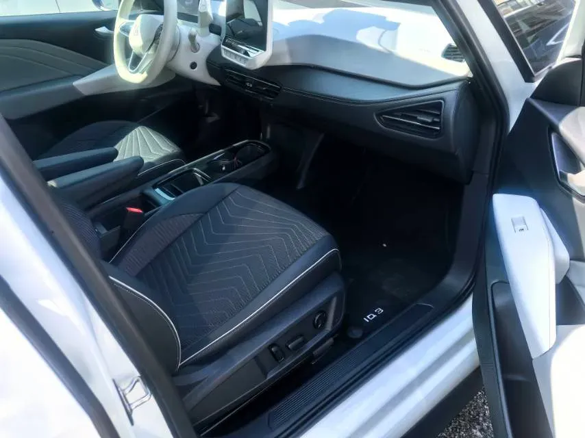 2024 Volkswagen ID.3 BEV 52.8KWH,autocango,china used car exporter,china ev exporter,chinese used car exporter,chinese used ev exporter