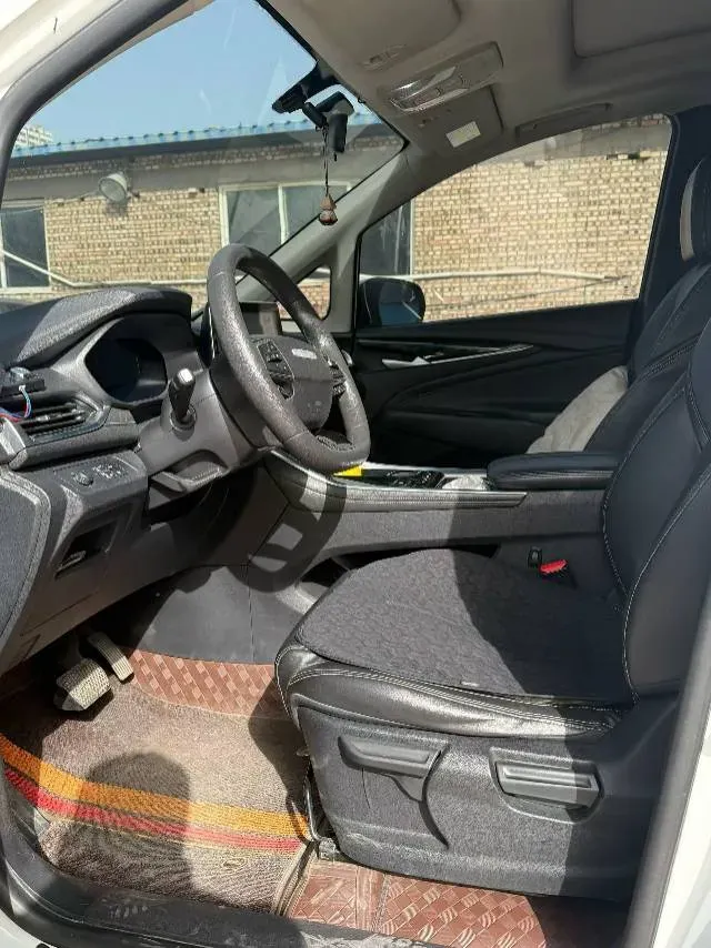 2022 MAXUS Euniq 5 BEV 70KWH,autocango,china used car exporter,china ev exporter,chinese used car exporter,chinese used ev exporter