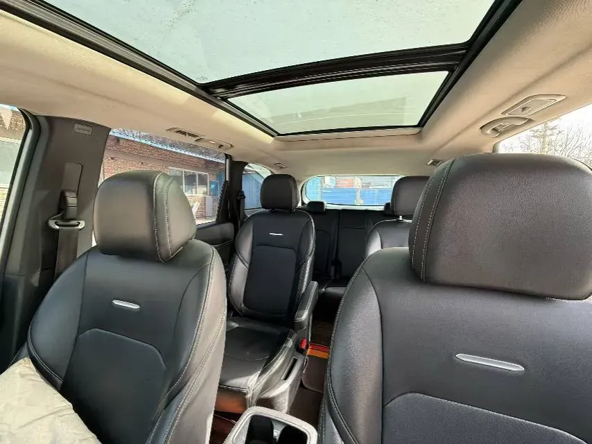 2022 MAXUS Euniq 5 BEV 70KWH,autocango,china used car exporter,china ev exporter,chinese used car exporter,chinese used ev exporter