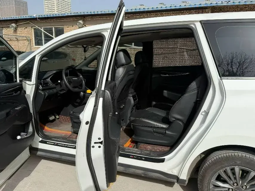 2022 MAXUS Euniq 5 BEV 70KWH,autocango,china used car exporter,china ev exporter,chinese used car exporter,chinese used ev exporter