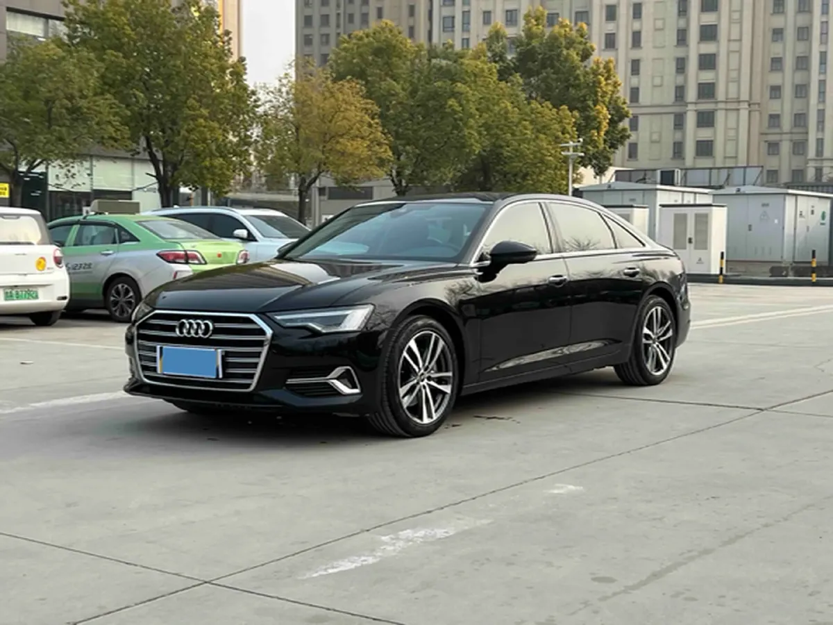 2024 Audi A6L 2.0T 245HP L4 7DCT,autocango,china used car exporter,china ev exporter,chinese used car exporter,chinese used ev exporter
